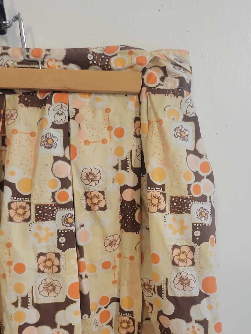 Vintage Max Studio A-Line Skirt in Cream, Brown and Orange Floral Print